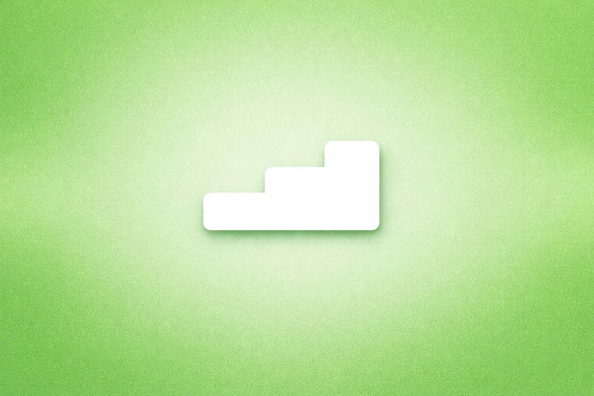 A professional woman engaging with LinkedIn comments, illustrating strategies to convert commenters into warm leads